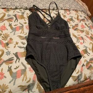 Women’s Charmo size medium one piece knit olive green swim suit only worn once
